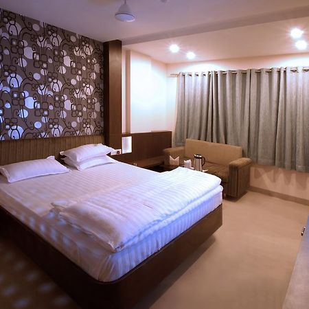Hotel Tulsi Exotic Бопал Екстериор снимка