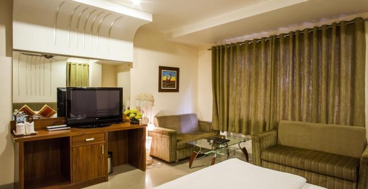 Hotel Tulsi Exotic Бопал Екстериор снимка