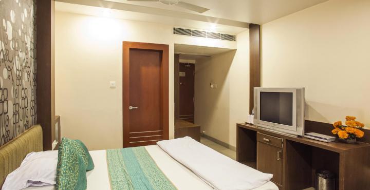 Hotel Tulsi Exotic Бопал Екстериор снимка