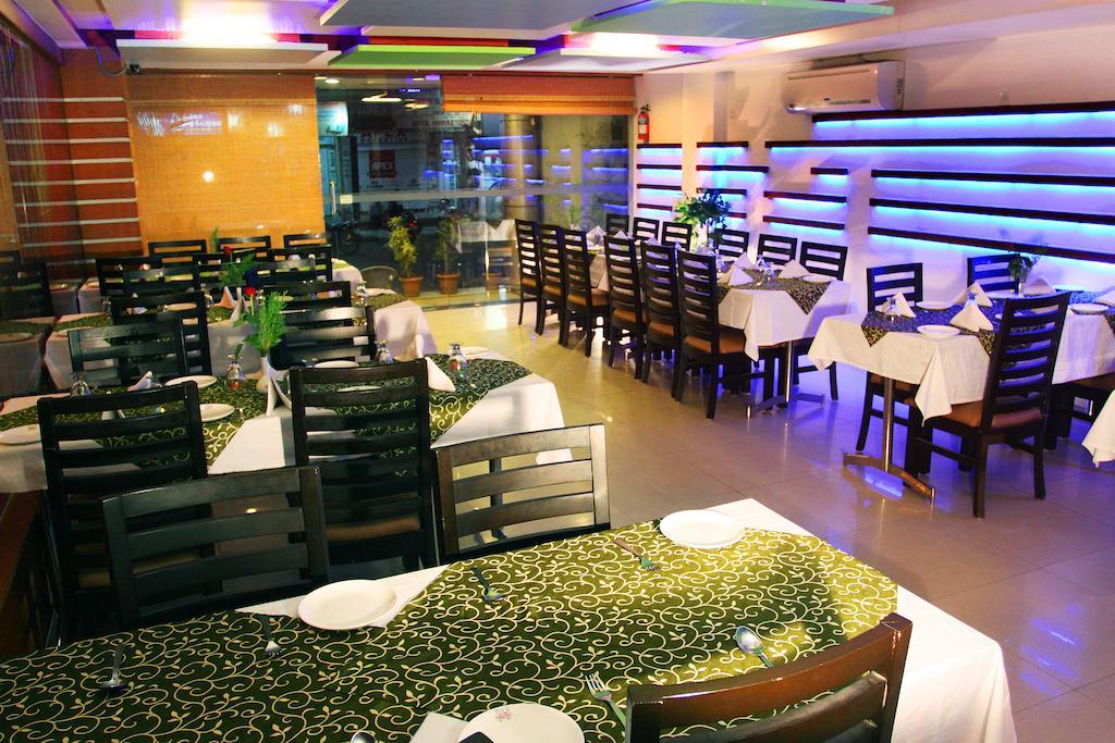 Hotel Tulsi Exotic Бопал Екстериор снимка
